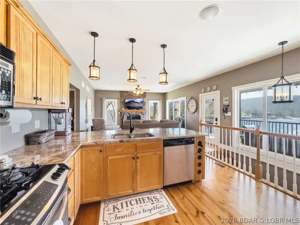 $649,000 | 698 Woodland Hill, Climax Springs, MO 65324