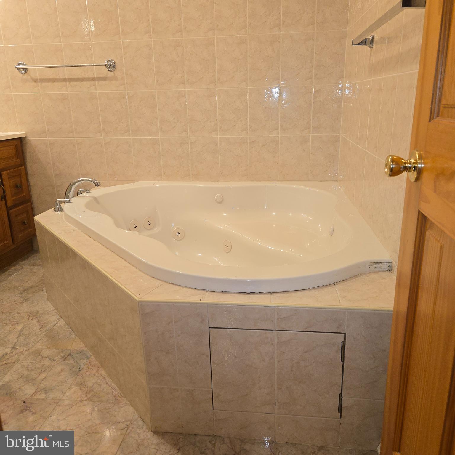 3505 Templar Road Randallstown, MD 21133 - Photo 16 of 40 a bathroom with a bathtub