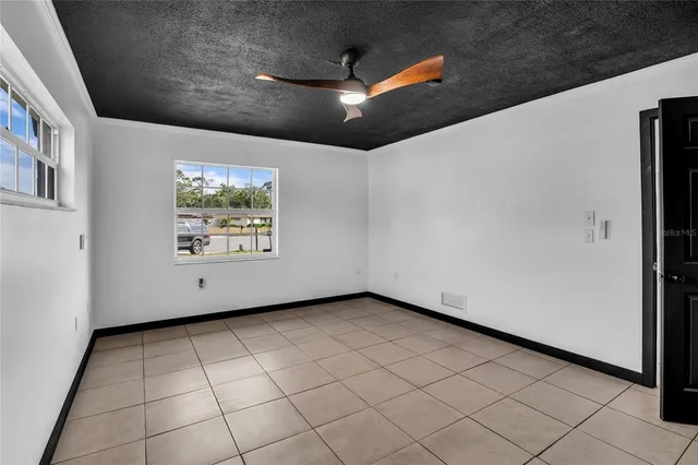 $395,000 | 685 Oleander Street, Mount Dora, FL 32757