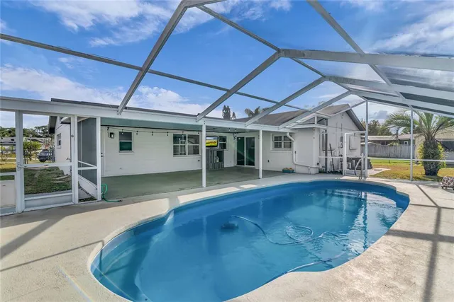 $395,000 | 685 Oleander Street, Mount Dora, FL 32757