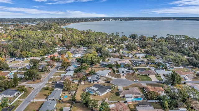 $395,000 | 685 Oleander Street, Mount Dora, FL 32757