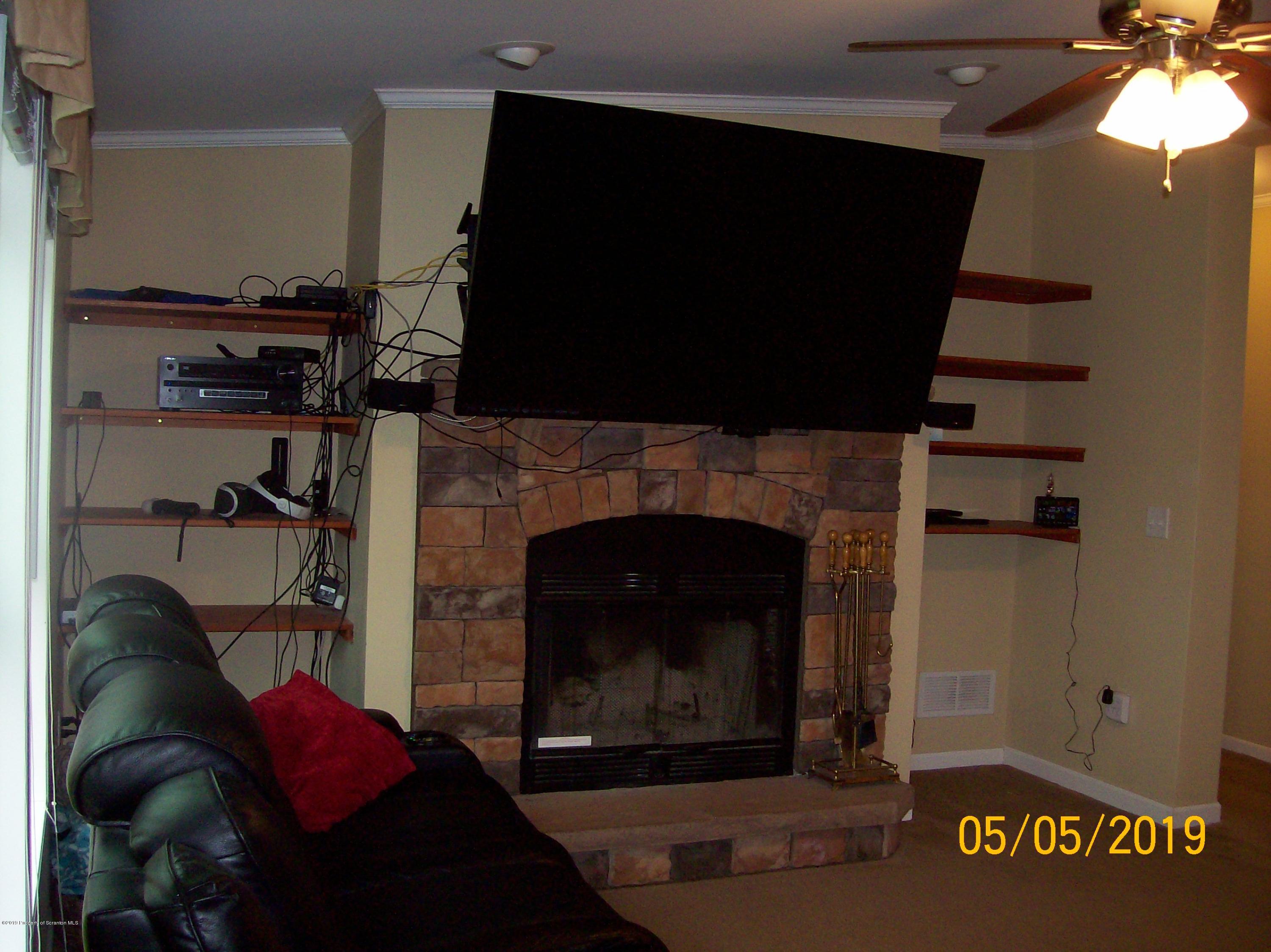 146 Rabbit Lane Tunkhannock, PA 18657 - Photo 5 of 37 Gallery Image 5