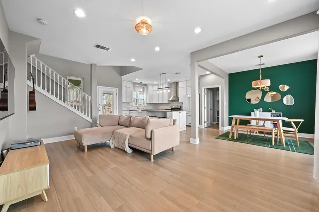 $450,000 | 17305 Lake Wood Circle, Dripping Springs, TX 78620