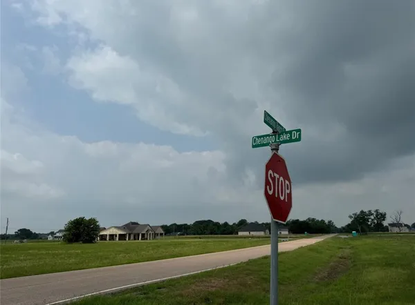 $129,900 | 22603 Chenango Lake Drive, Angleton, TX 77515