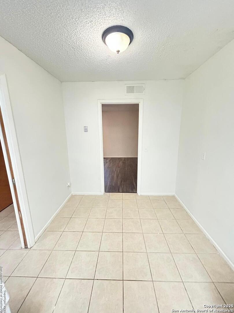 811 Jackson Keller Road, Unit 8 San Antonio, TX 78216 - Photo 6 of 19 a view of an empty room
