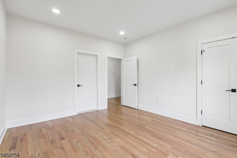 318 Halsey Road Parsippany, NJ 07054 - Photo 31 of 48 Gallery Image 31