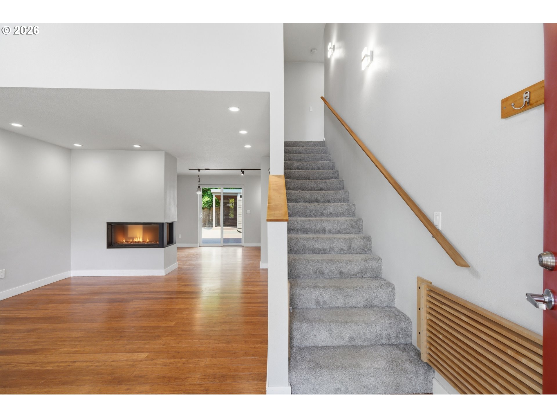 3340 Northwest Julia Street Camas, WA 98607 - Photo 4 of 48 Entrance/Foyer