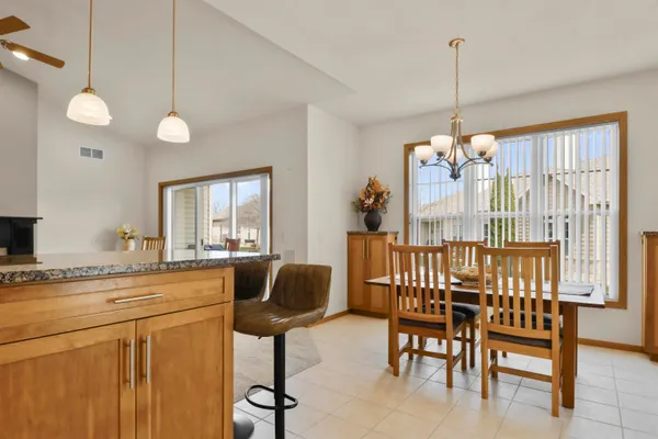 $519,900 | 14 Rembrandt Way, Unit 9, Fitchburg, WI 53711