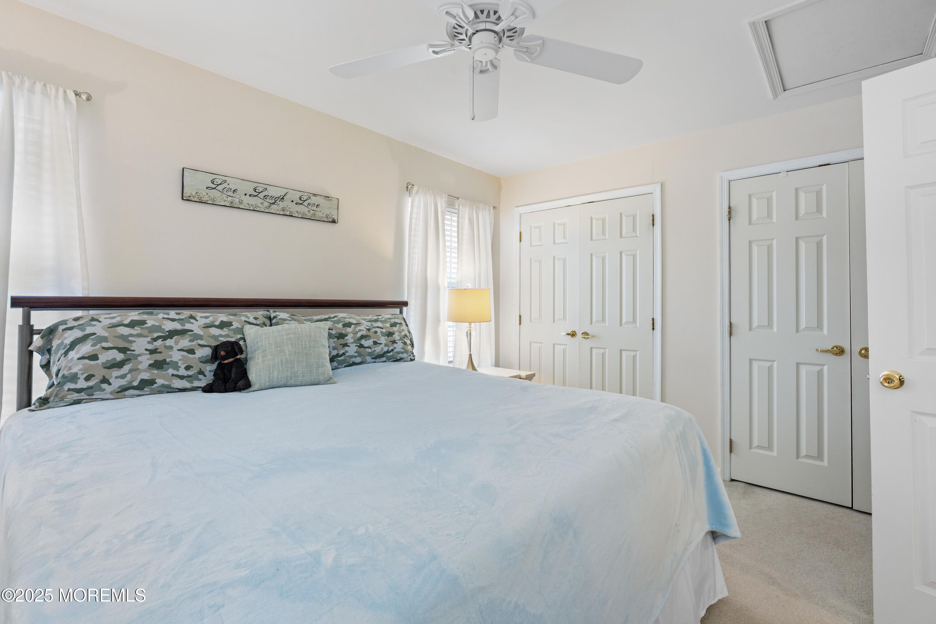 7 Regent Square Jackson, NJ 08527 - Photo 19 of 29 a large bed sitting in a spacious bedroom