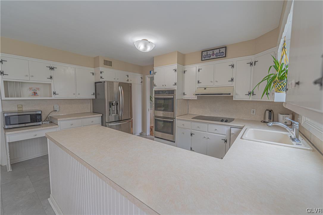 707 Yorkshire Road Bethlehem, PA 18017 - Photo 8 of 39 Gallery Image 8