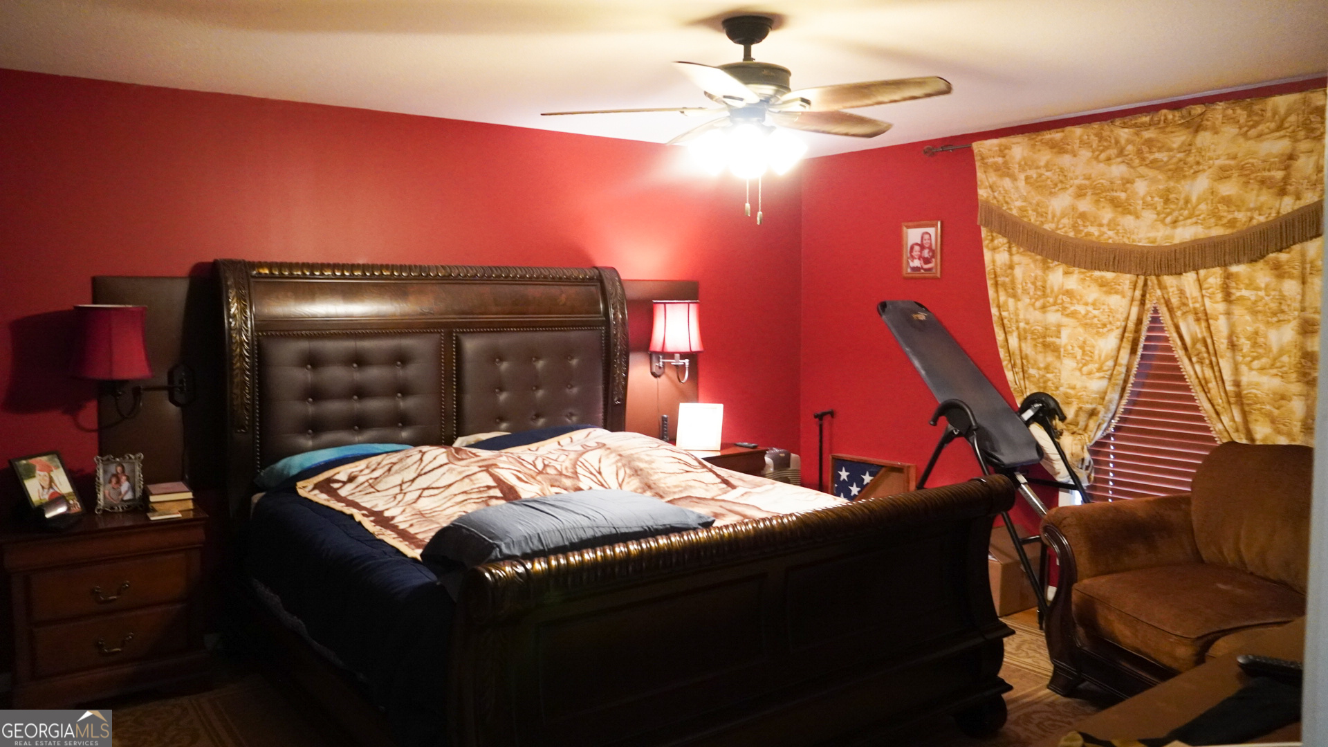 1881 Beeks Road Williamson, GA 30292 - Photo 14 of 32 a room with furniture and window