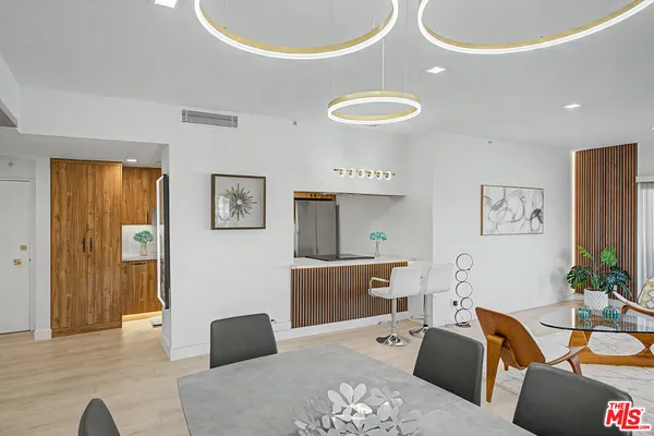 $999,000 | 1155 North Brand Boulevard, Unit 606, Glendale, CA 91202