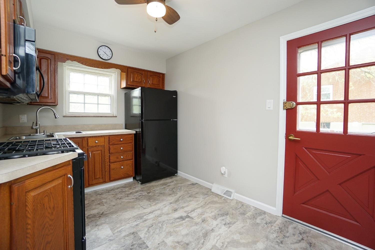 5396 Belclare Road Cincinnati, OH 45247 - Photo 10 of 21 Gallery Image 10