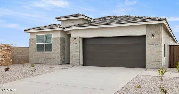$2,525 | 25200 North 151st Drive, Unit 5, Surprise, AZ 85387