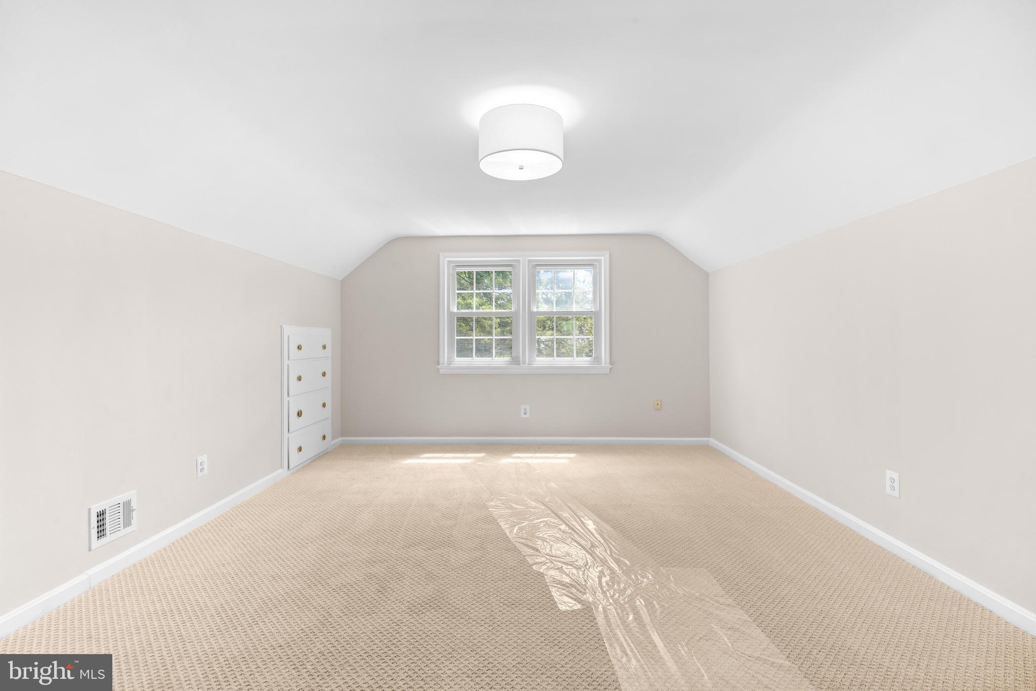 16401 Mt Calvert Road Upper Marlboro, MD 20772 - Photo 38 of 119 Farmhouse: #4 Bedroom