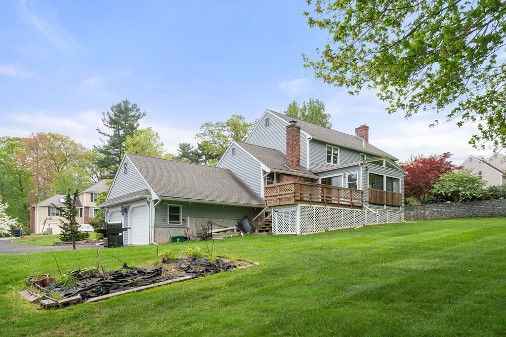 197 Simpson Road Marlborough, MA 01752 - Photo 3 of 36 Gallery Image 3