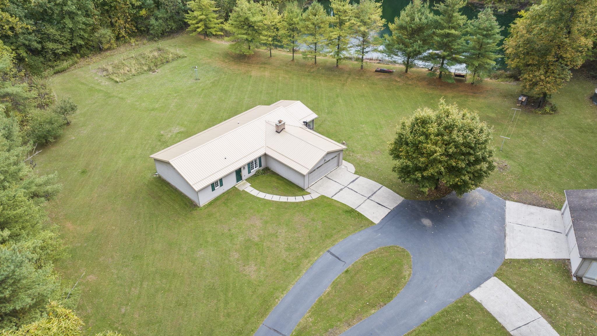 5809 West Greenwell Road Huntertown, IN 46748 - Photo 2 of 35