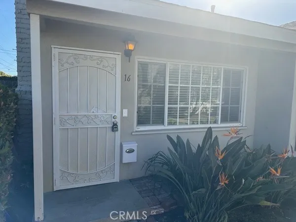 $2,695 | 1201 North California Street, Unit 16, Orange, CA 92867