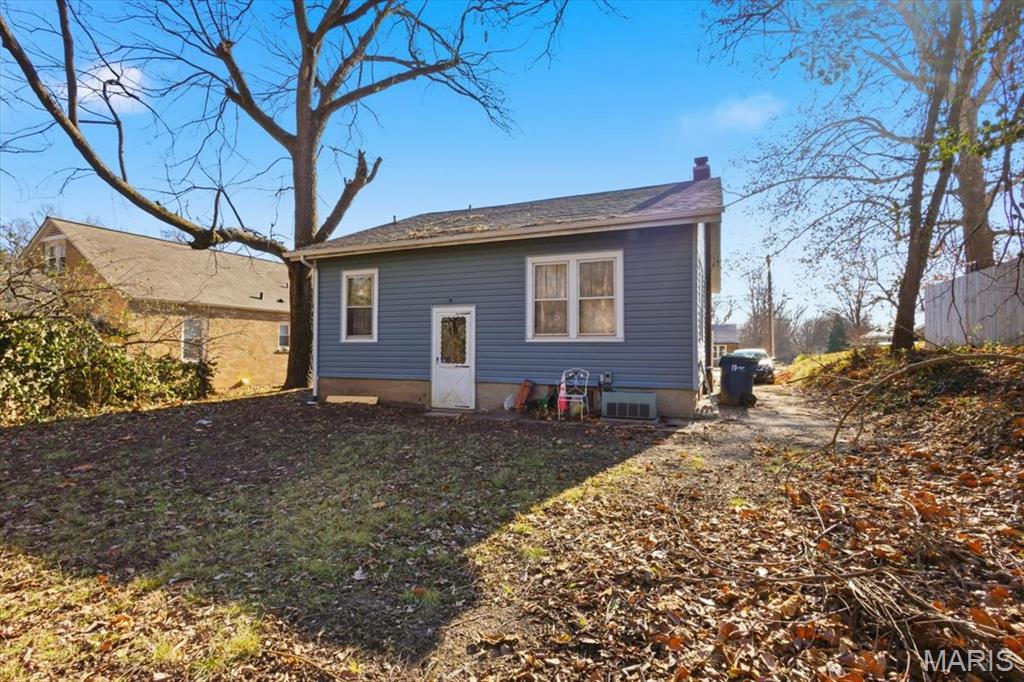 619 Carson Road Ferguson, MO 63135 - Photo 23 of 24 Gallery Image 23