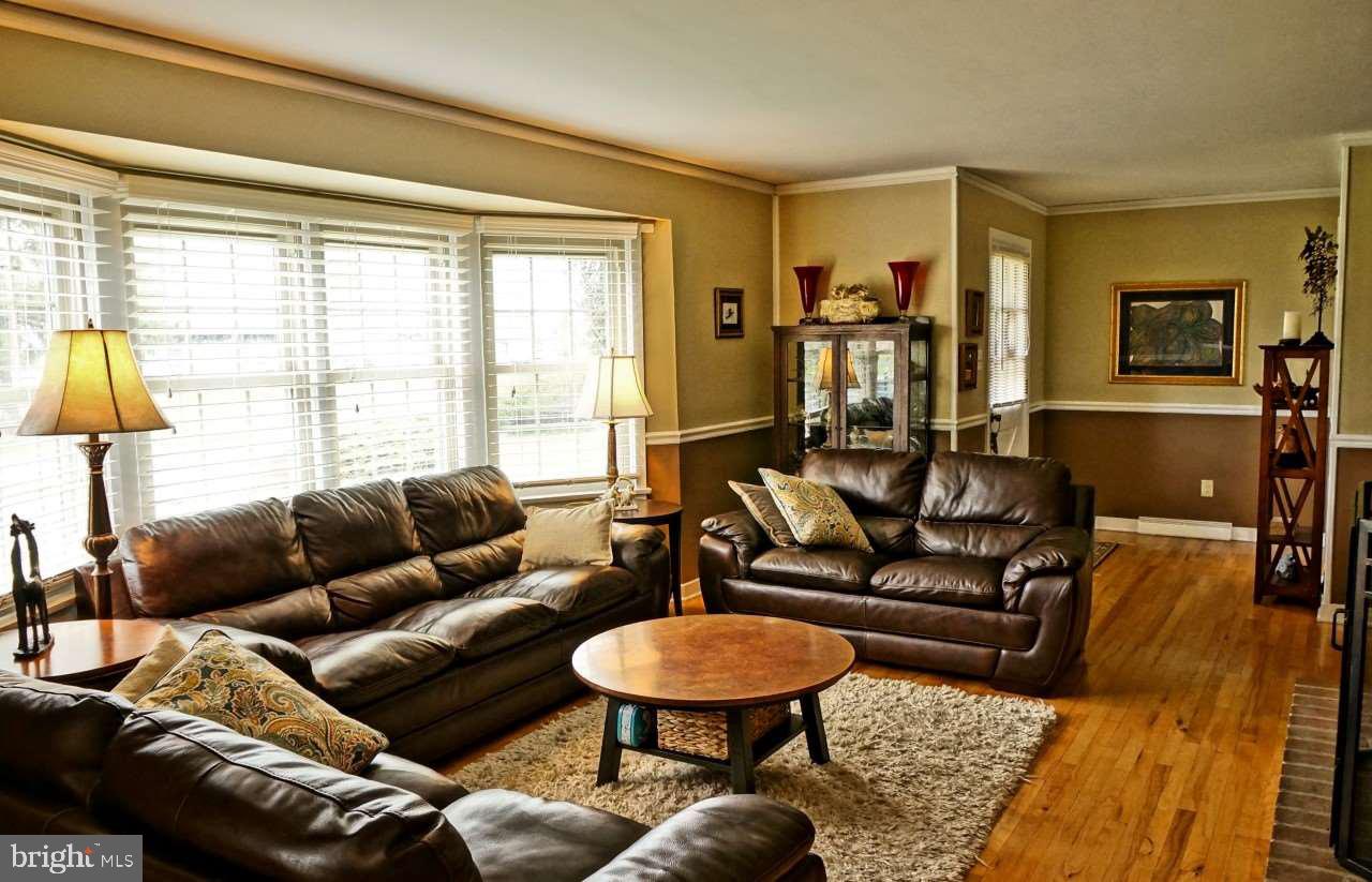 210 Ridge Hill Road Mechanicsburg, PA 17050 - Photo 3 of 25 Gallery Image 3