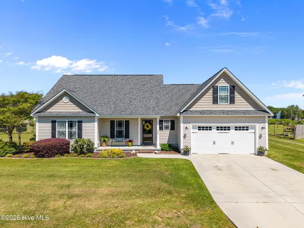 $295,000 | 108 High Cottage Lane, Richlands, NC 28574