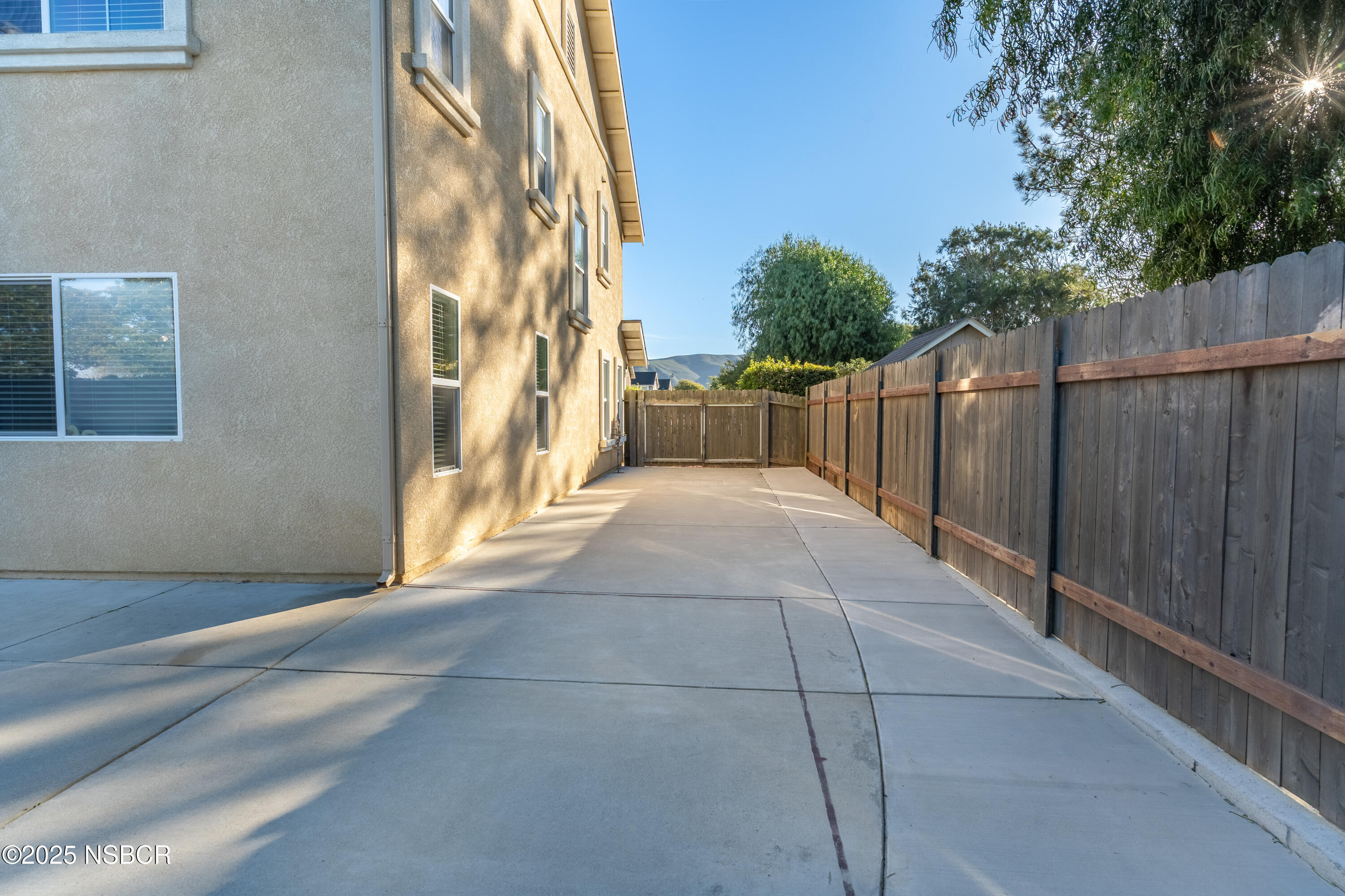 1445 Crown Circle Lompoc, CA 93436 - Photo 25 of 26 DSC01567-HDR