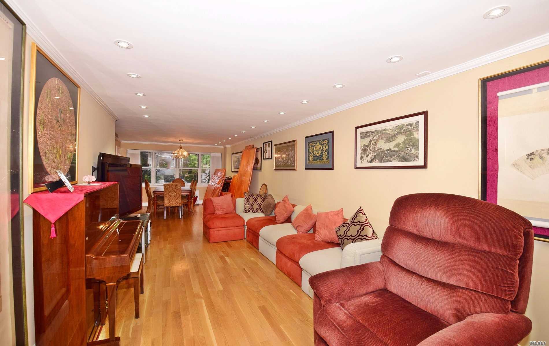 180 South Middle Neck Road, Unit 1M Great Neck, NY 11021 - Photo 3 of 17