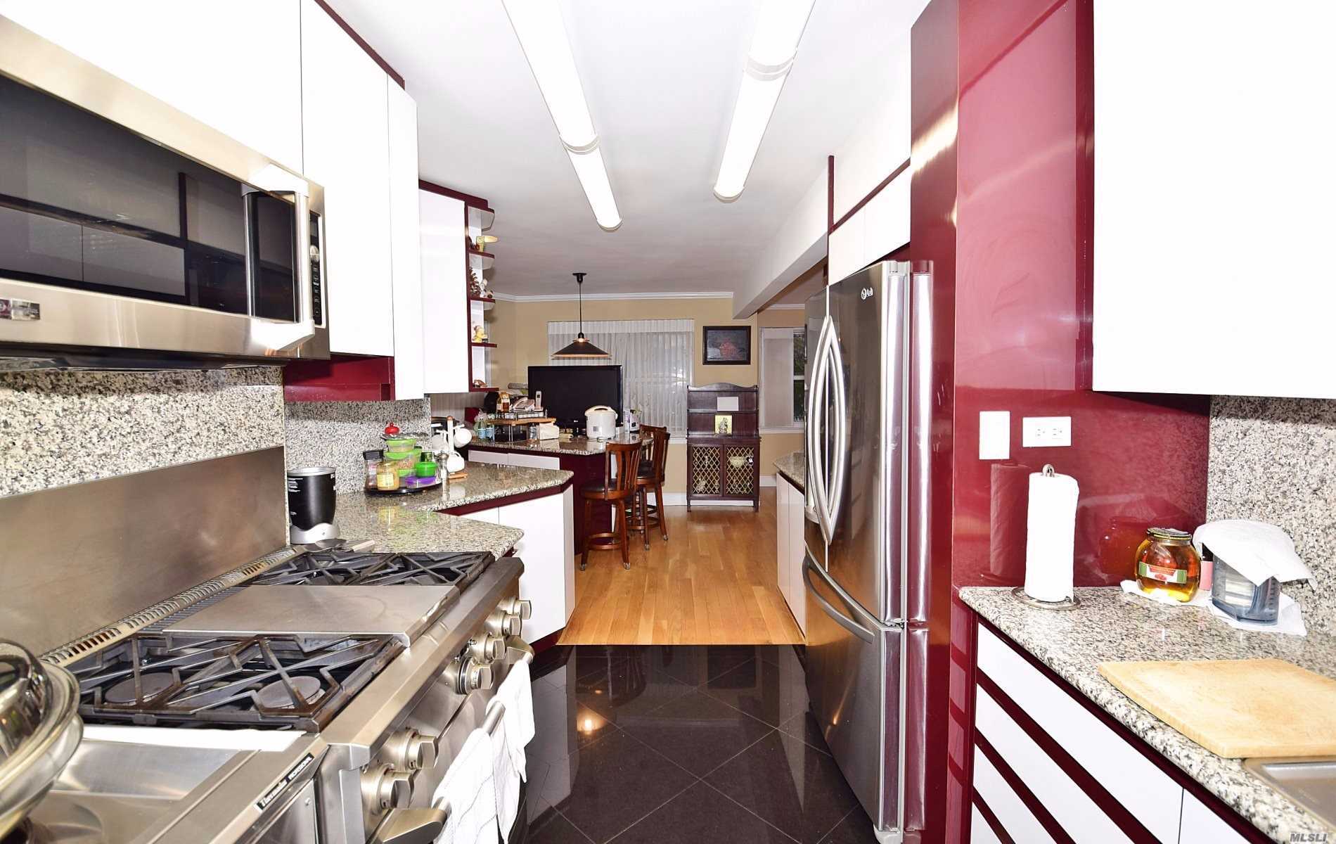 180 South Middle Neck Road, Unit 1M Great Neck, NY 11021 - Photo 8 of 17