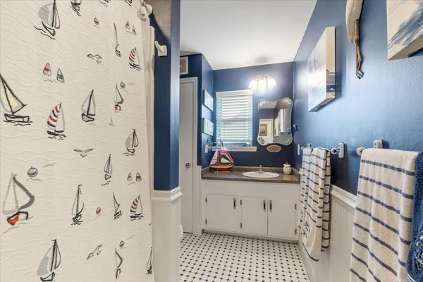 $733,900 | 549 East Gulf Beach Drive, Eastpoint, FL 32328