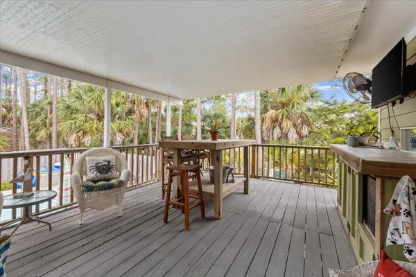 $733,900 | 549 East Gulf Beach Drive, Eastpoint, FL 32328