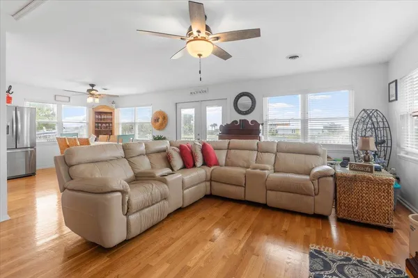 $733,900 | 549 East Gulf Beach Drive, Eastpoint, FL 32328