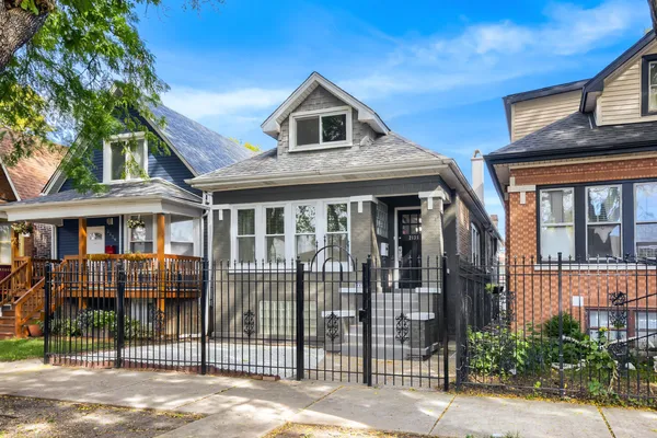 $465,000 | 2135 North Kilbourn Avenue, Chicago, IL 60639