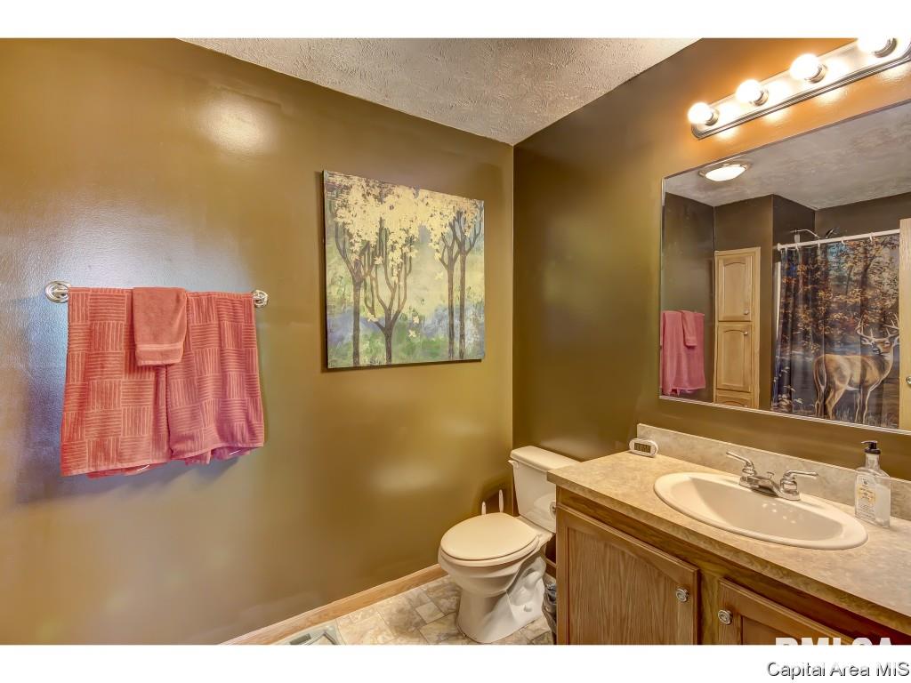 8650 Cardinal Hill Road Rochester, IL 62563 - Photo 14 of 32