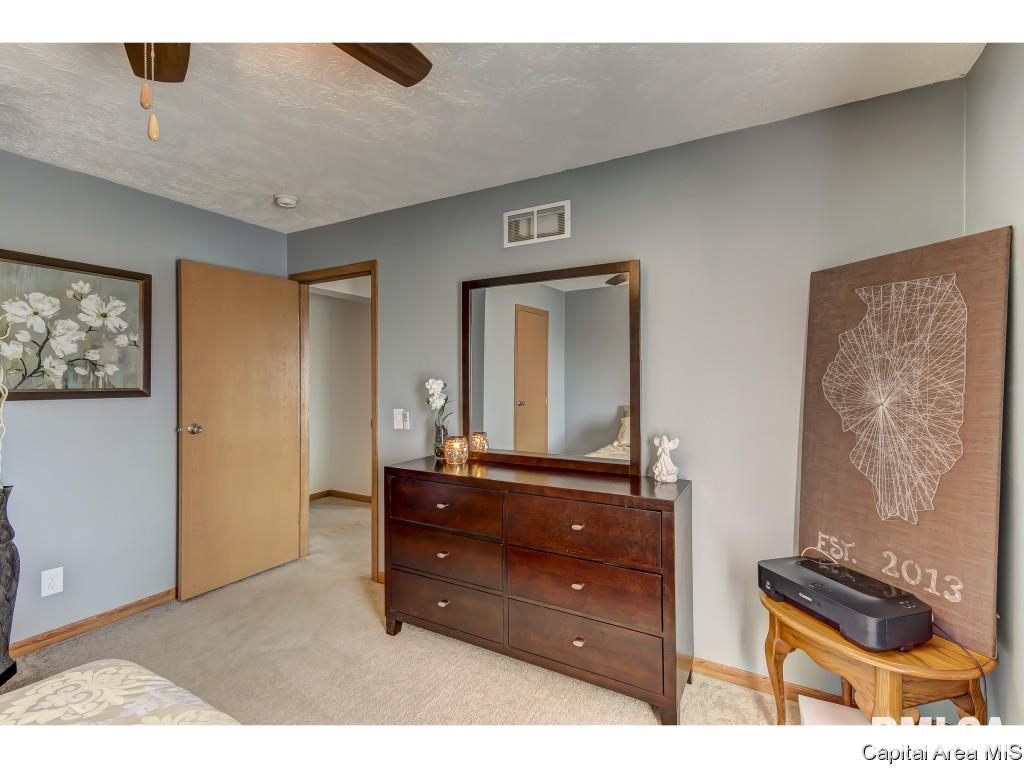 8650 Cardinal Hill Road Rochester, IL 62563 - Photo 18 of 32