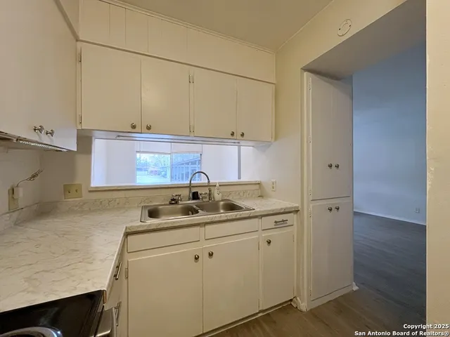 $895 | 311 East San Antonio Avenue, Unit 101, Boerne, TX 78006