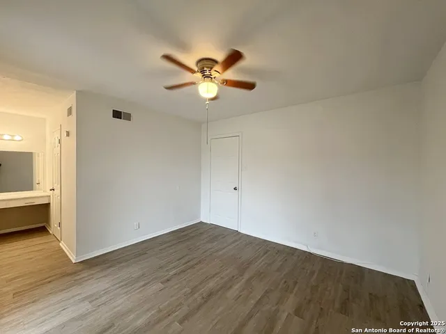 $895 | 311 East San Antonio Avenue, Unit 101, Boerne, TX 78006