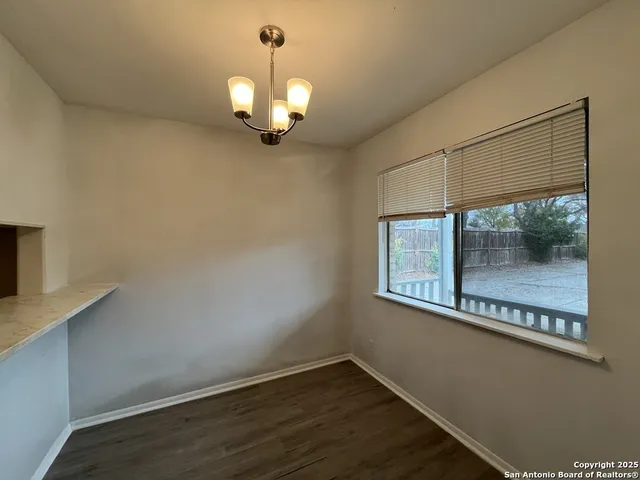 $895 | 311 East San Antonio Avenue, Unit 101, Boerne, TX 78006