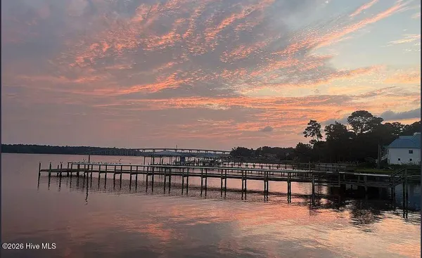 $674,900 | 615 Willbrook Circle, Sneads Ferry, NC 28460