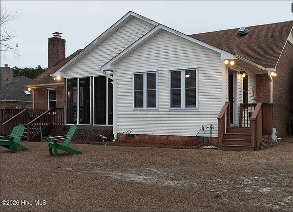 $674,900 | 615 Willbrook Circle, Sneads Ferry, NC 28460