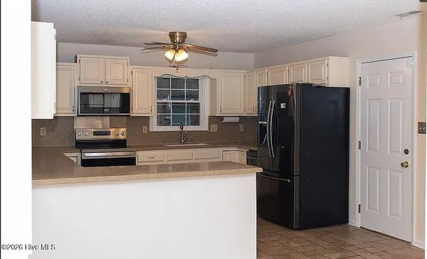 $674,900 | 615 Willbrook Circle, Sneads Ferry, NC 28460