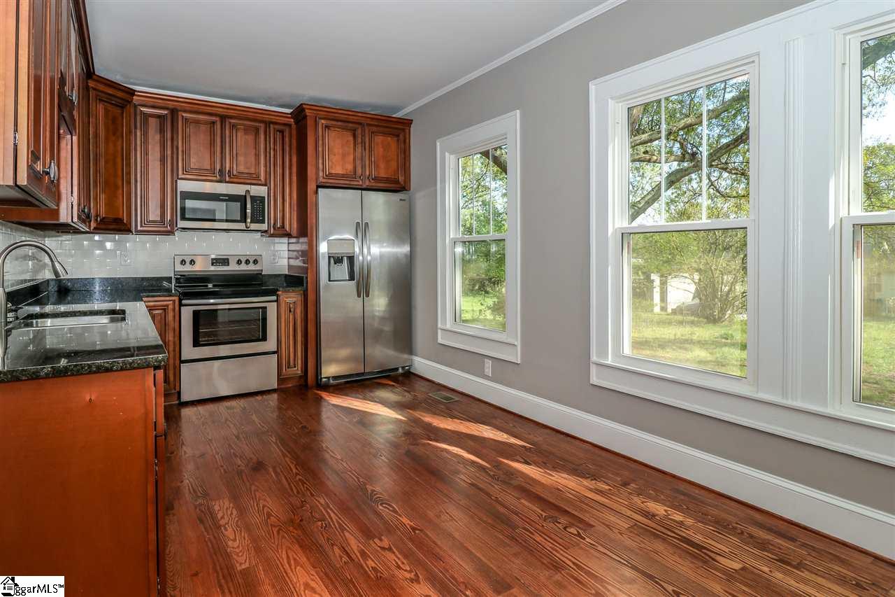 619 West Parker Road Greenville, SC 29611 - Photo 5 of 24 Gallery Image 5