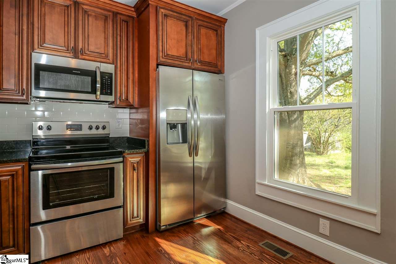 619 West Parker Road Greenville, SC 29611 - Photo 8 of 24 Gallery Image 8