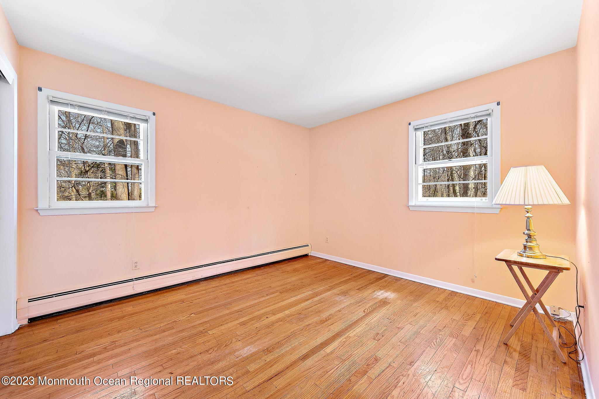 5 Edgewood Drive Holmdel, NJ 07733 - Photo 25 of 46 Bedroom 3