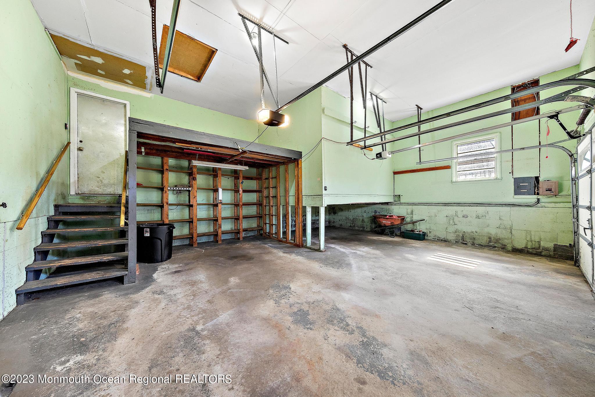 5 Edgewood Drive Holmdel, NJ 07733 - Photo 31 of 46 Garage