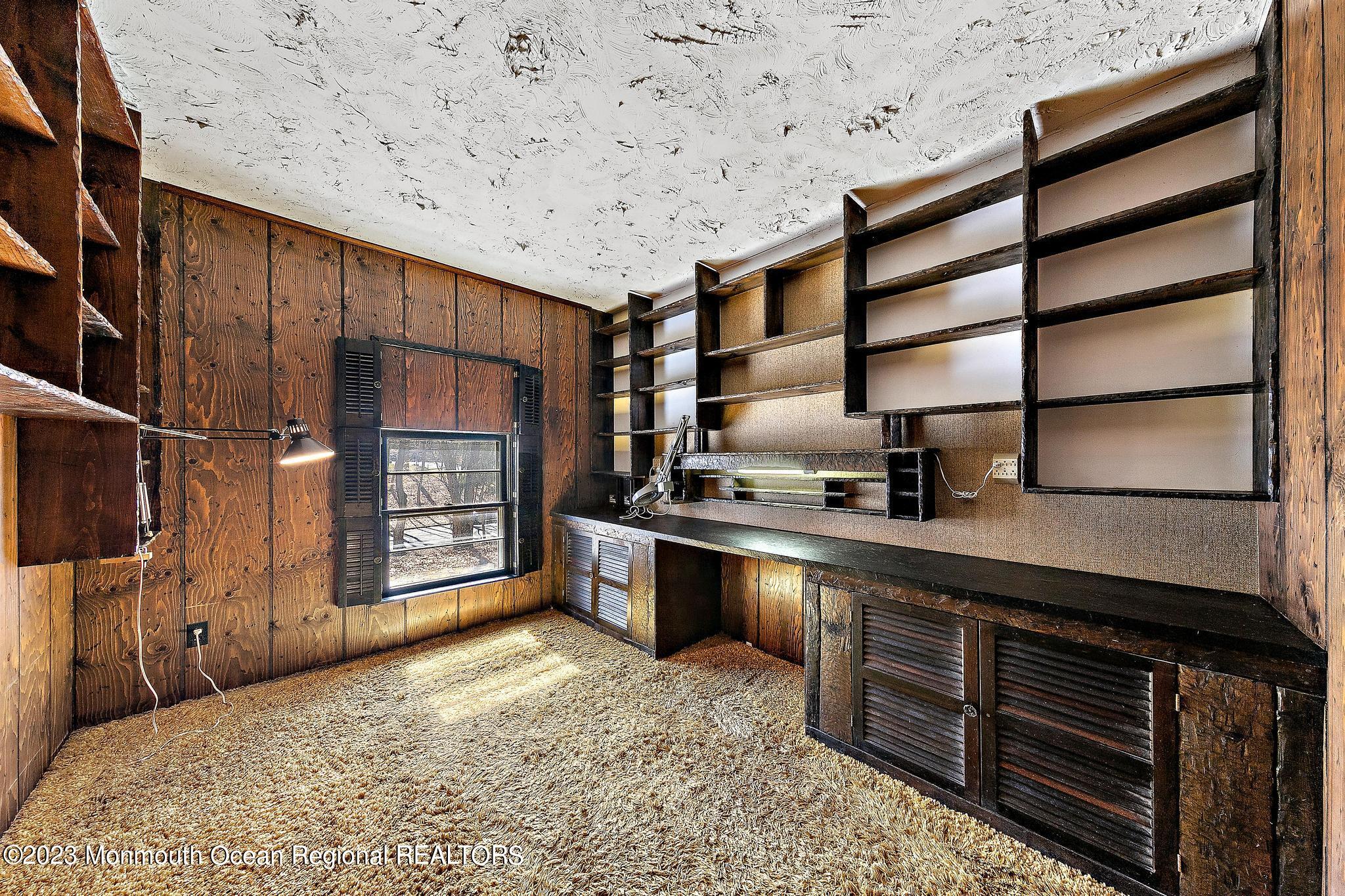 5 Edgewood Drive Holmdel, NJ 07733 - Photo 10 of 46 Office Off Dining