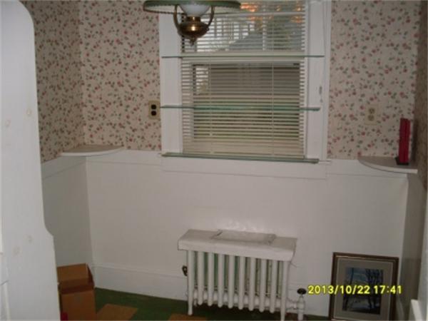 32 Thames Street Springfield, MA 01104 - Photo 8 of 10 a view of entryway with elevator