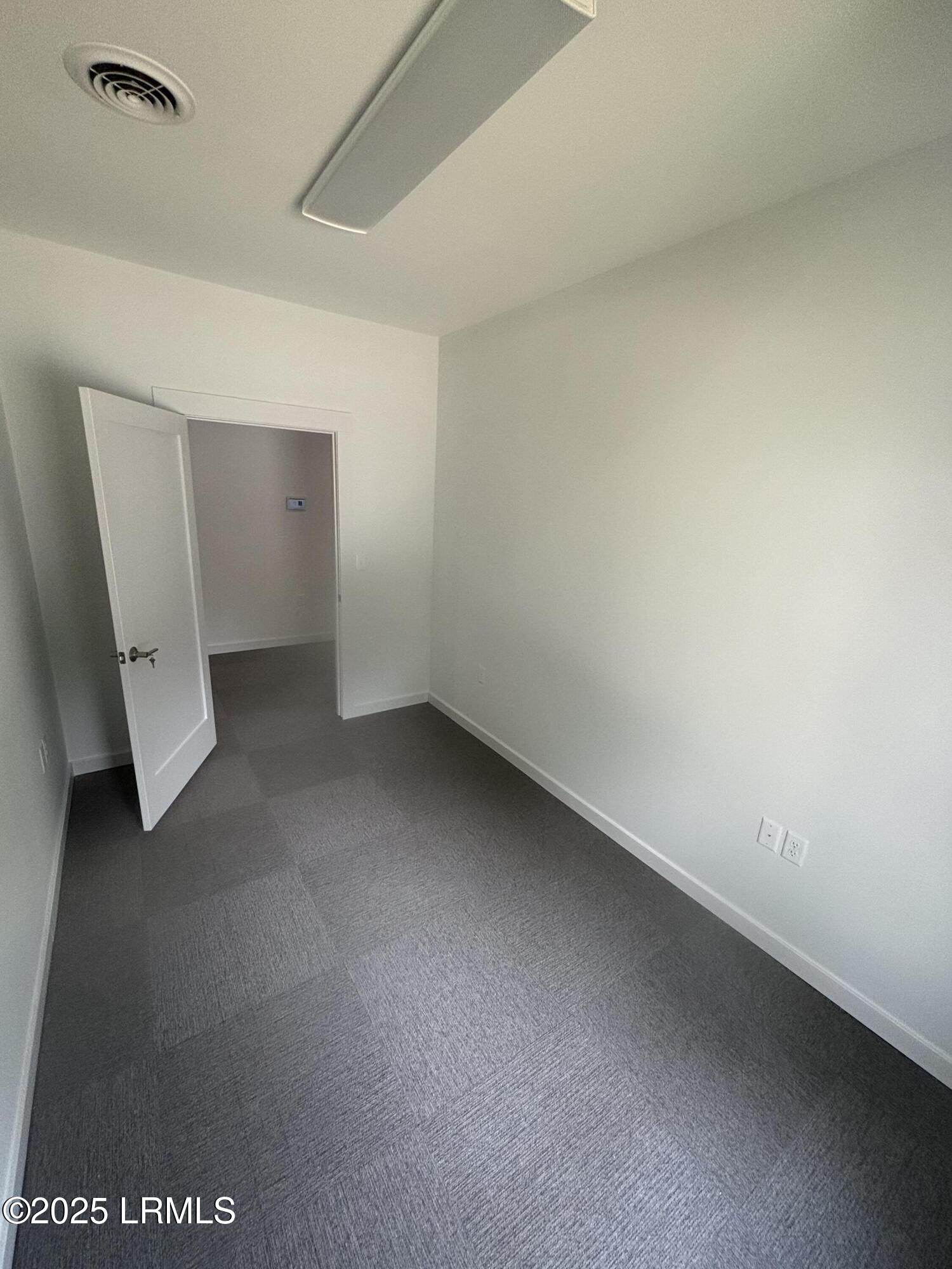 205 Ribaut Road, Unit D Beaufort, SC 29902 - Photo 3 of 9 Suite B (1/2)