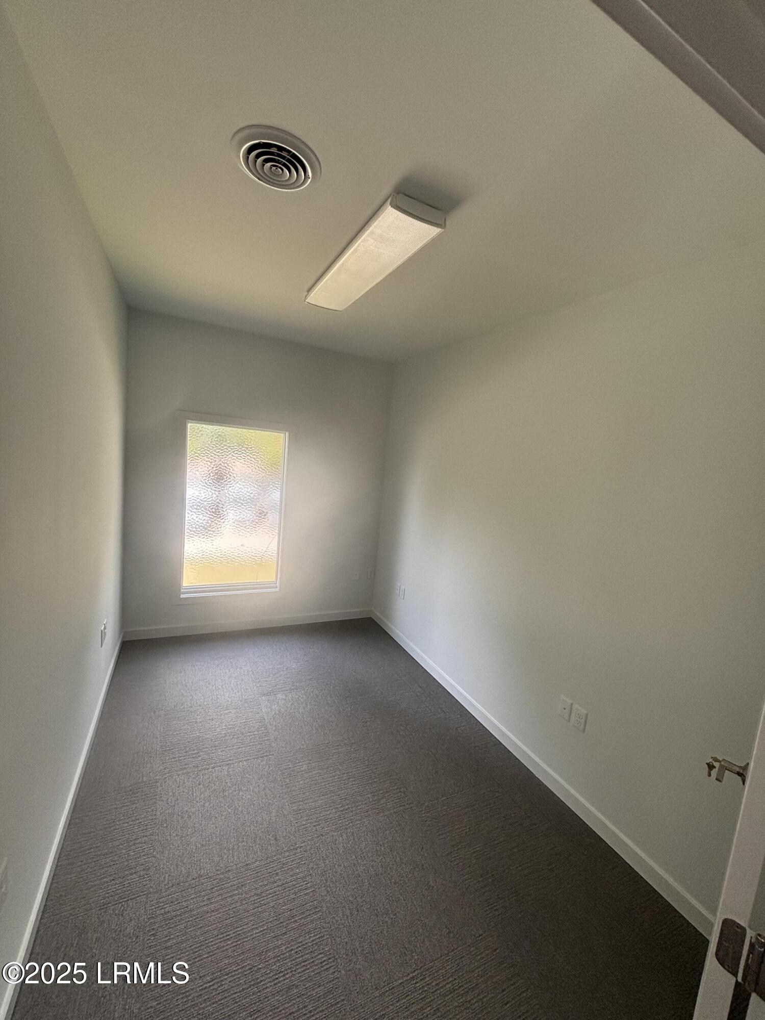 205 Ribaut Road, Unit D Beaufort, SC 29902 - Photo 4 of 9 Suite B (2/2)