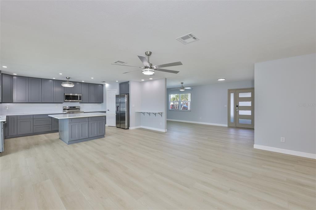 1018 Silver Palm Way Apollo Beach, FL 33572 - Photo 3 of 67