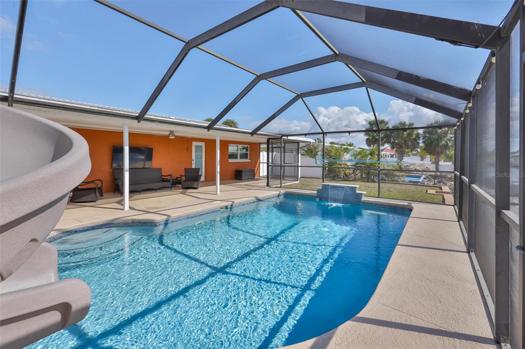 1018 Silver Palm Way Apollo Beach, FL 33572 - Photo 8 of 67